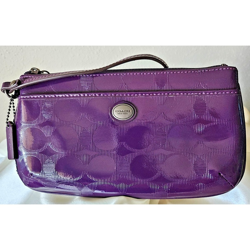 Coach Large Wristlet/Clutch Purple (Plum) in Leather‎ with Signature Logo